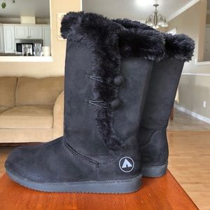Airwalk faux suede boots with faux fur lining